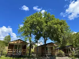 Bungalows y Cabañas SOLOPUENT Natur apartamentos turísticos en Castiello de Jaca